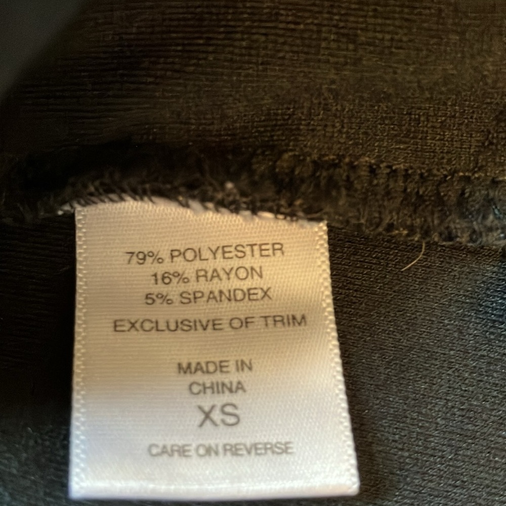7th Avenue Design Studio Sleeveless Black Top - Picture 10 of 10